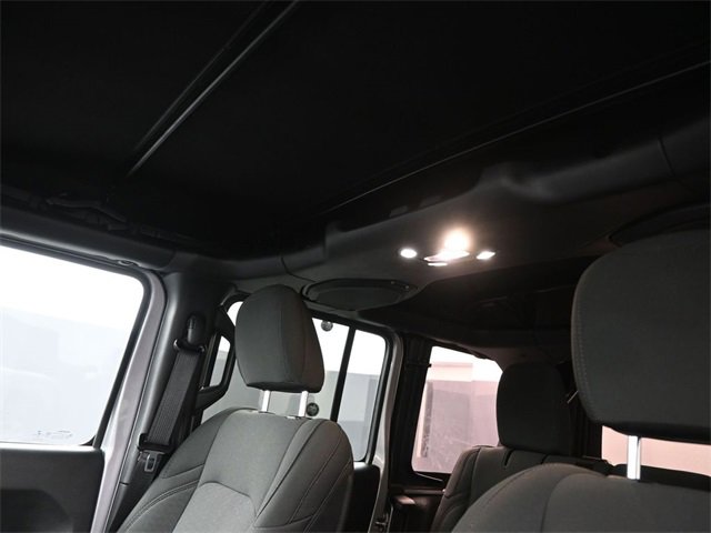 Used 2020 Jeep Wrangler Unlimited Sport S image 2