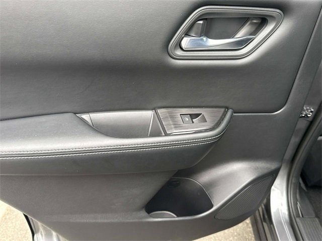 Certified 2024 Nissan Rogue SV image 28