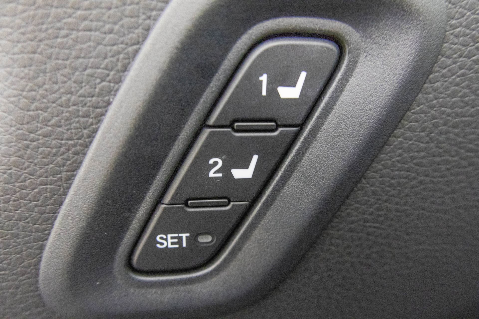 Used 2025 Honda Pilot Touring image 39