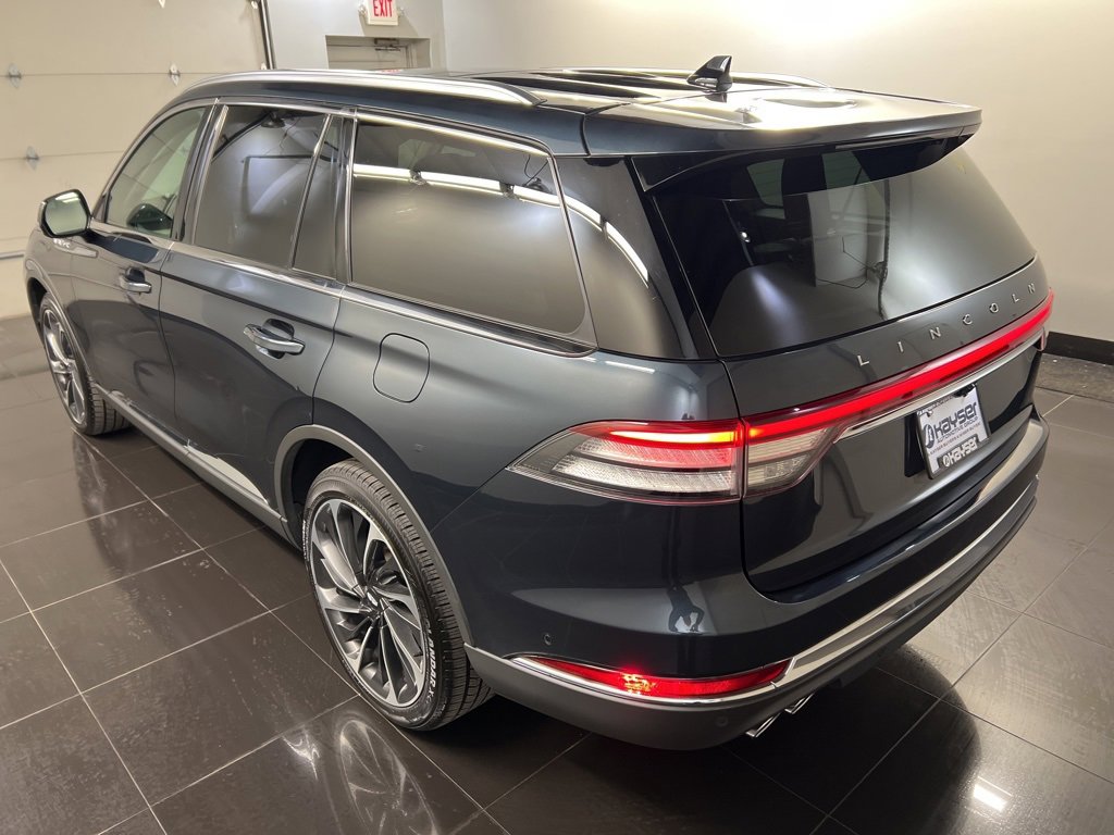 Used 2022 Lincoln Aviator Reserve w/ Equipment Group 201A image 4