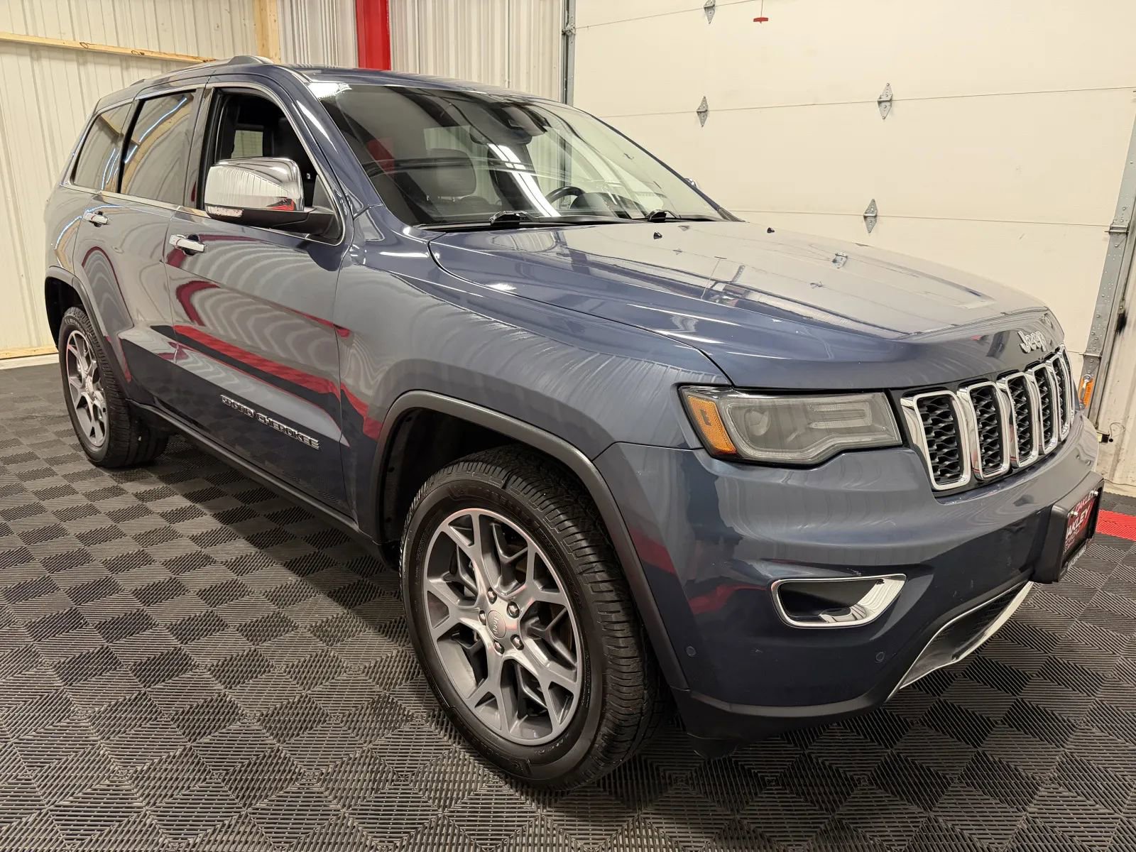 Used 2020 Jeep Grand Cherokee Limited w/ Luxury Group II image 5