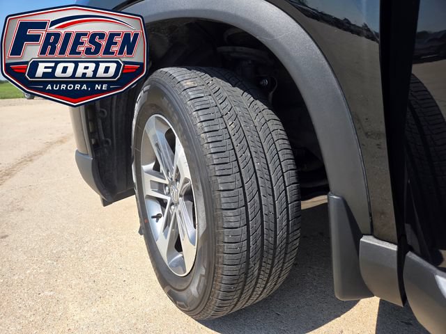 Used 2025 Honda Pilot EX-L image 9