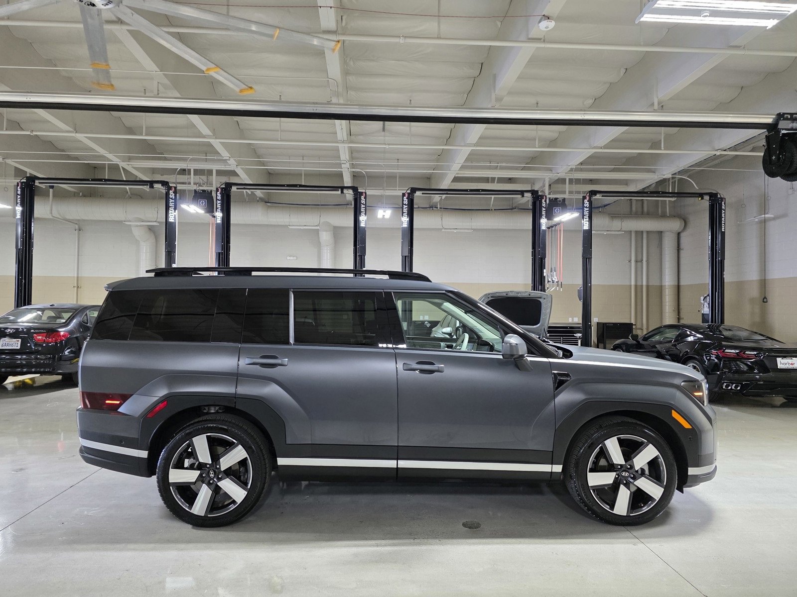 Certified 2025 Hyundai Santa Fe Limited image 8