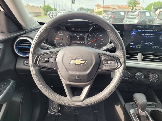 Used 2024 Chevrolet Trax LS FWD image 17