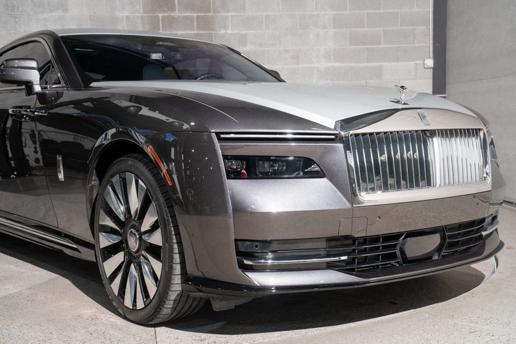 Used 2024 Rolls-Royce Spectre w/ Spectre Launch Package AWD/4WD image 37