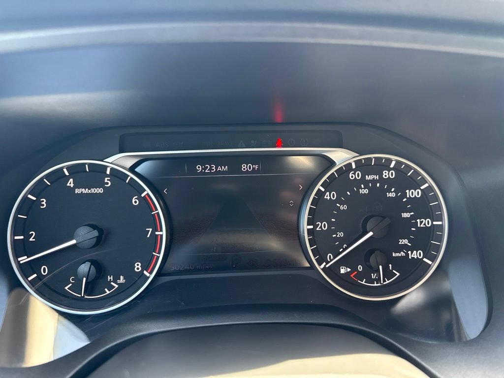 Certified 2025 Nissan Rogue SV FWD image 21