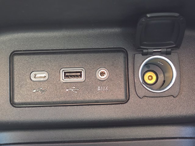Used 2024 Chevrolet Equinox LT w/ LPO, Floor Liner Package FWD image 31