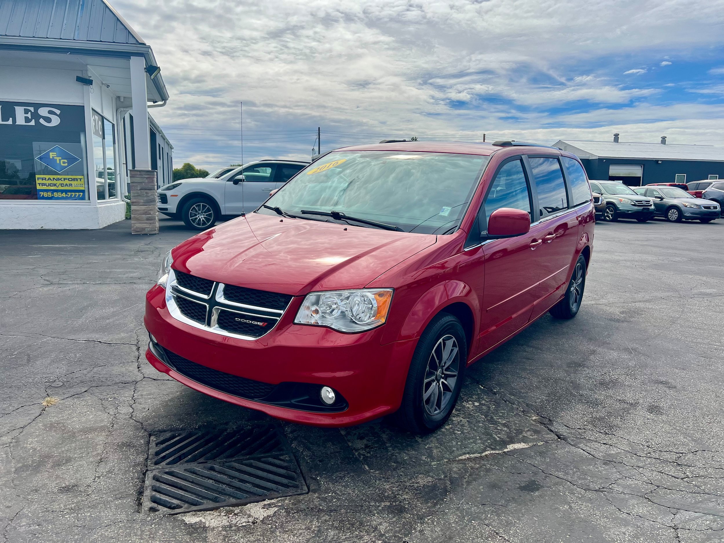 Used 2016 Dodge Grand Caravan SXT