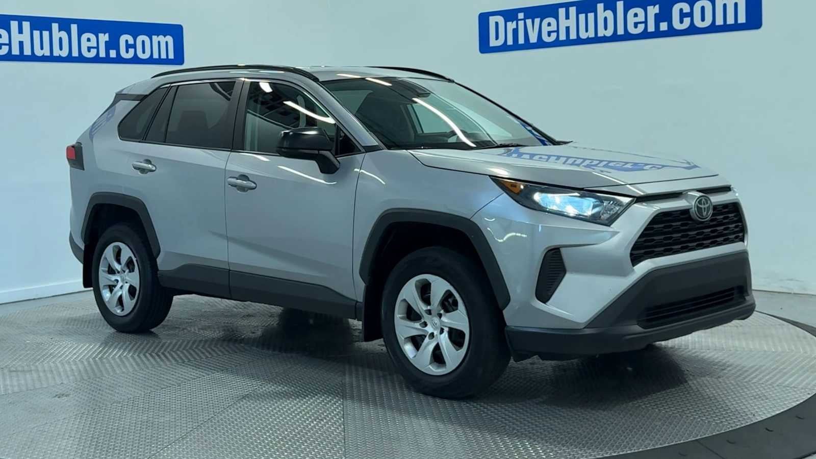 Used 2019 Toyota RAV4 LE w/ Carpet Mat Package AWD/4WD image 2