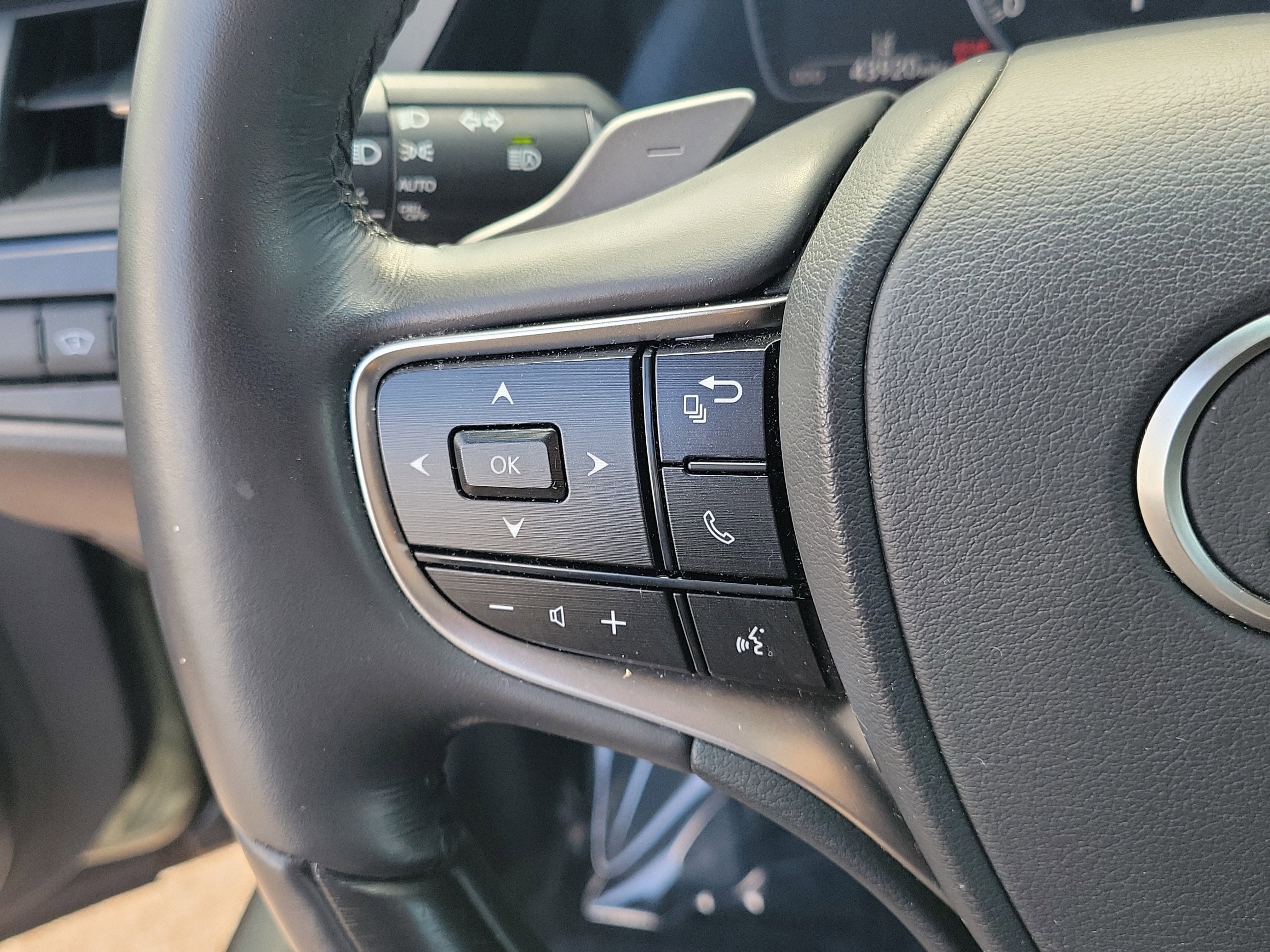 Used 2023 Lexus ES 350 Ultra Luxury image 29