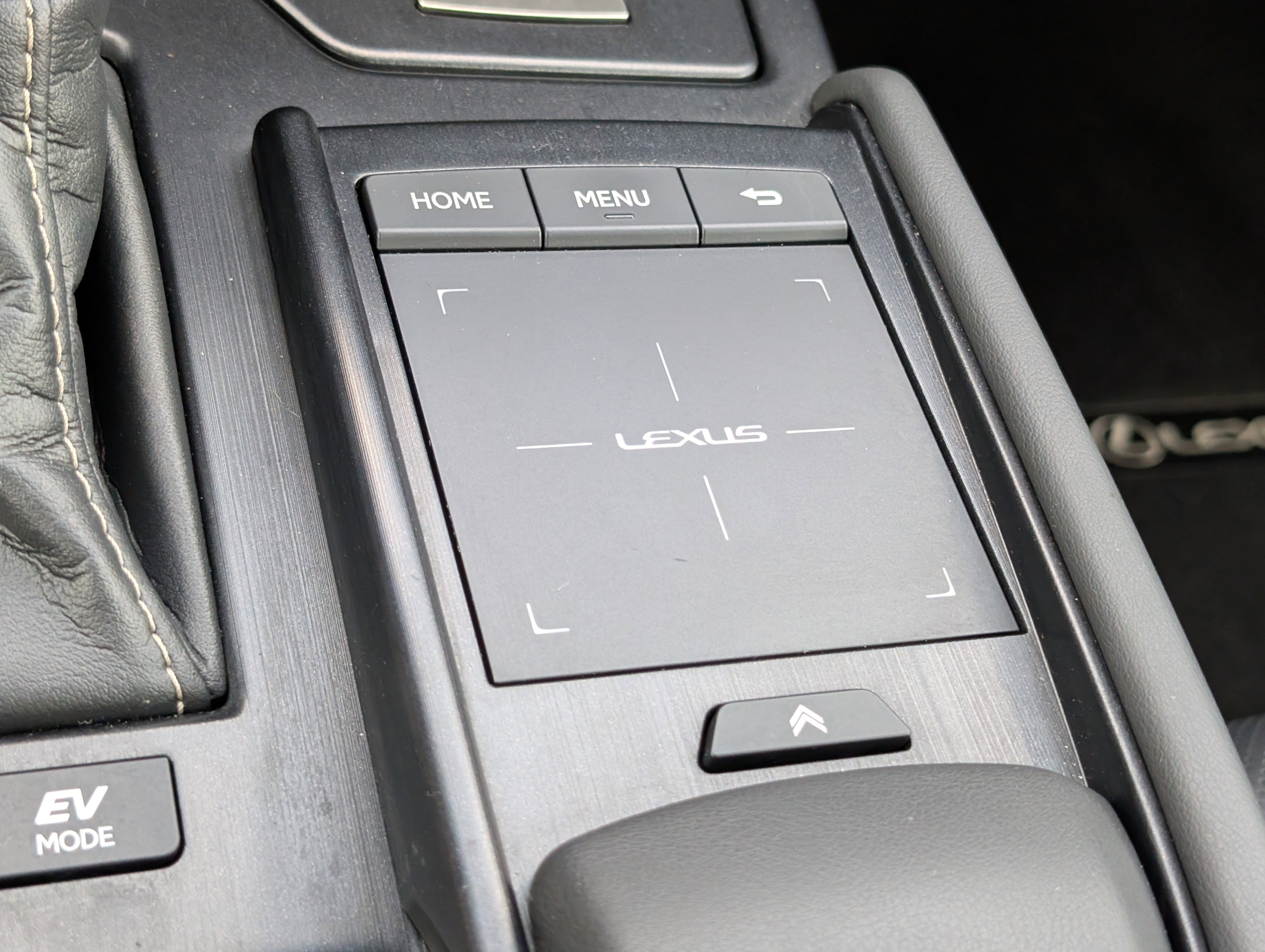 Used 2020 Lexus ES 300h w/ Premium Package image 21