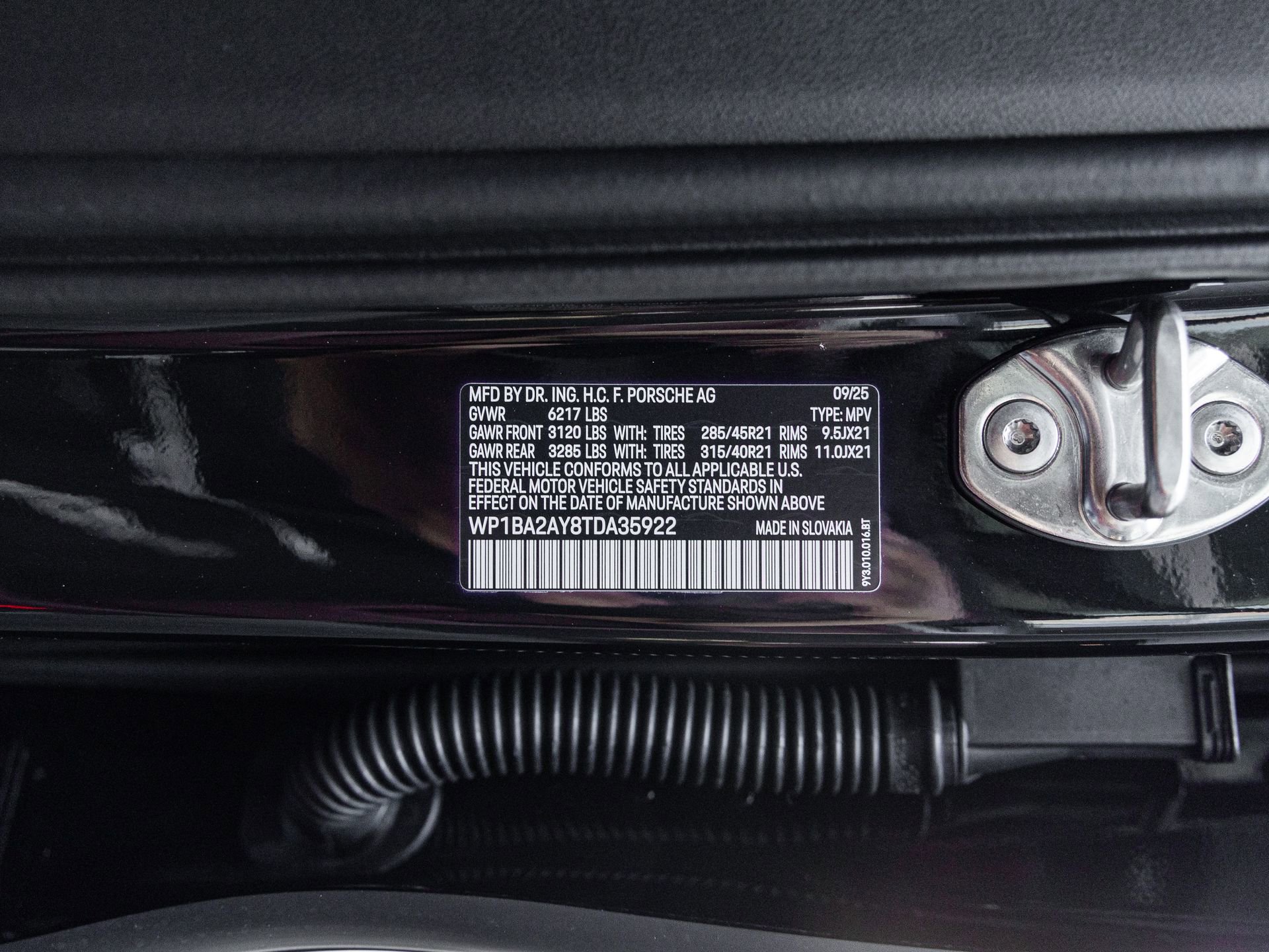 New 2026 Porsche Cayenne Coupe image 40