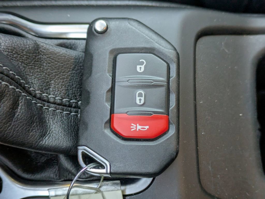 Used 2024 Jeep Wrangler Unlimited Sport image 28