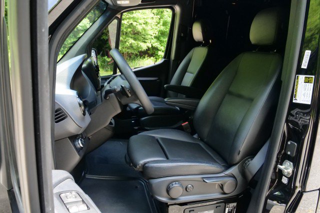 Used 2022 Mercedes-Benz Sprinter 2500 image 3