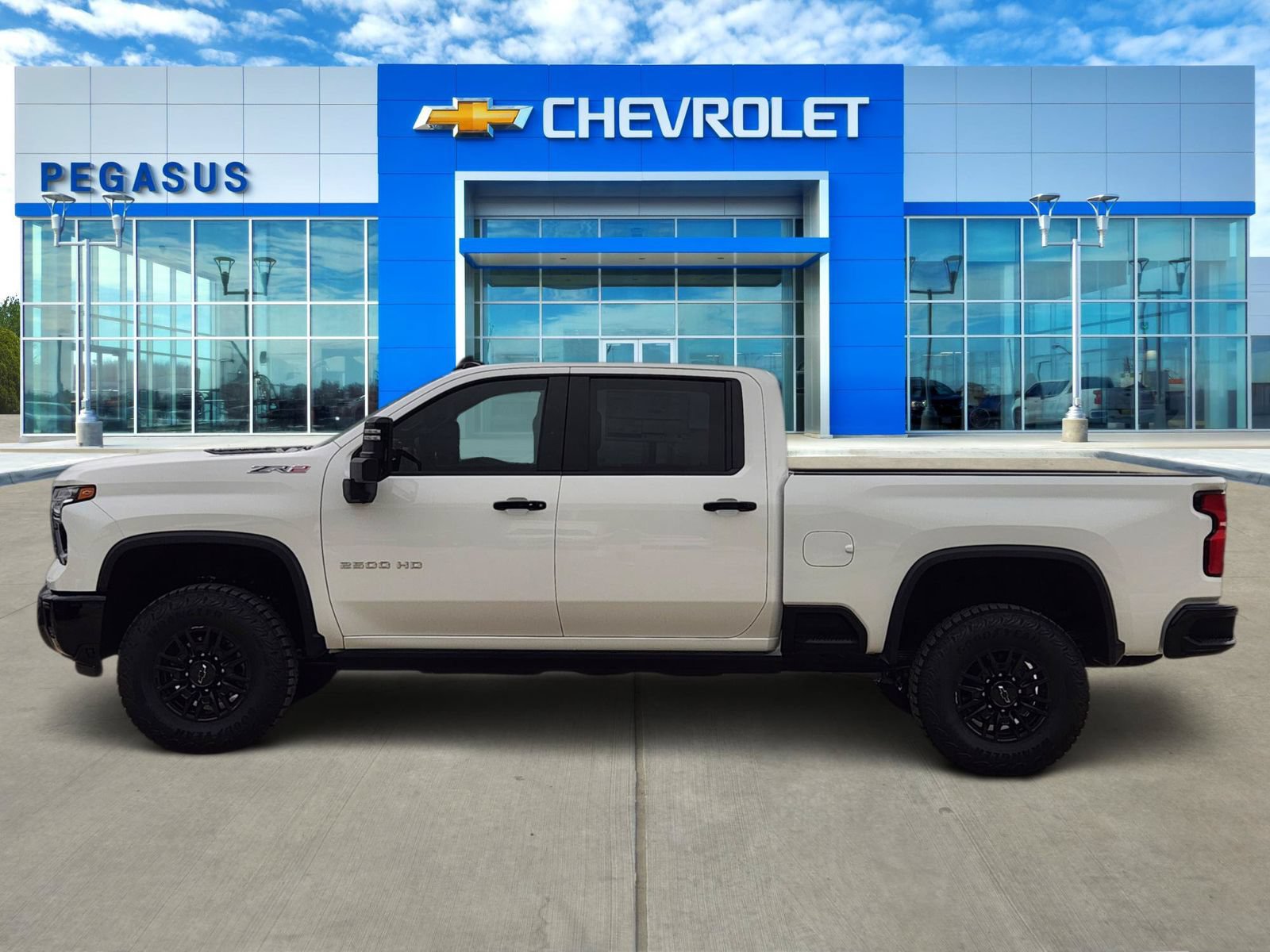 New 2026 Chevrolet Silverado 2500 ZR2 AWD/4WD image 3