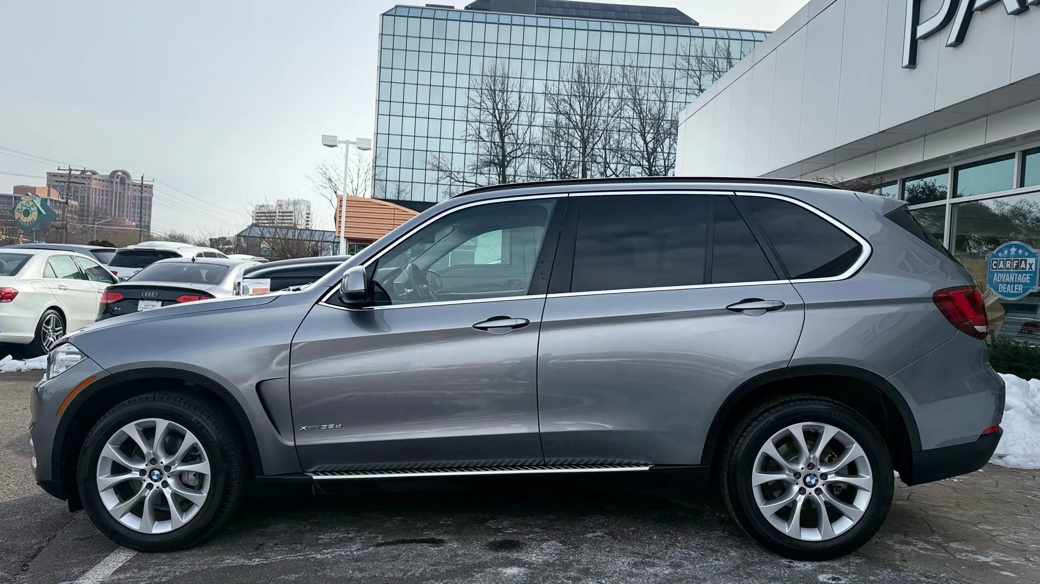 Used 2016 BMW X5 xDrive35d image 4