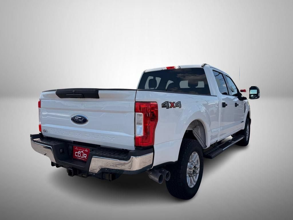 Used 2017 Ford F250 XLT AWD/4WD image 4