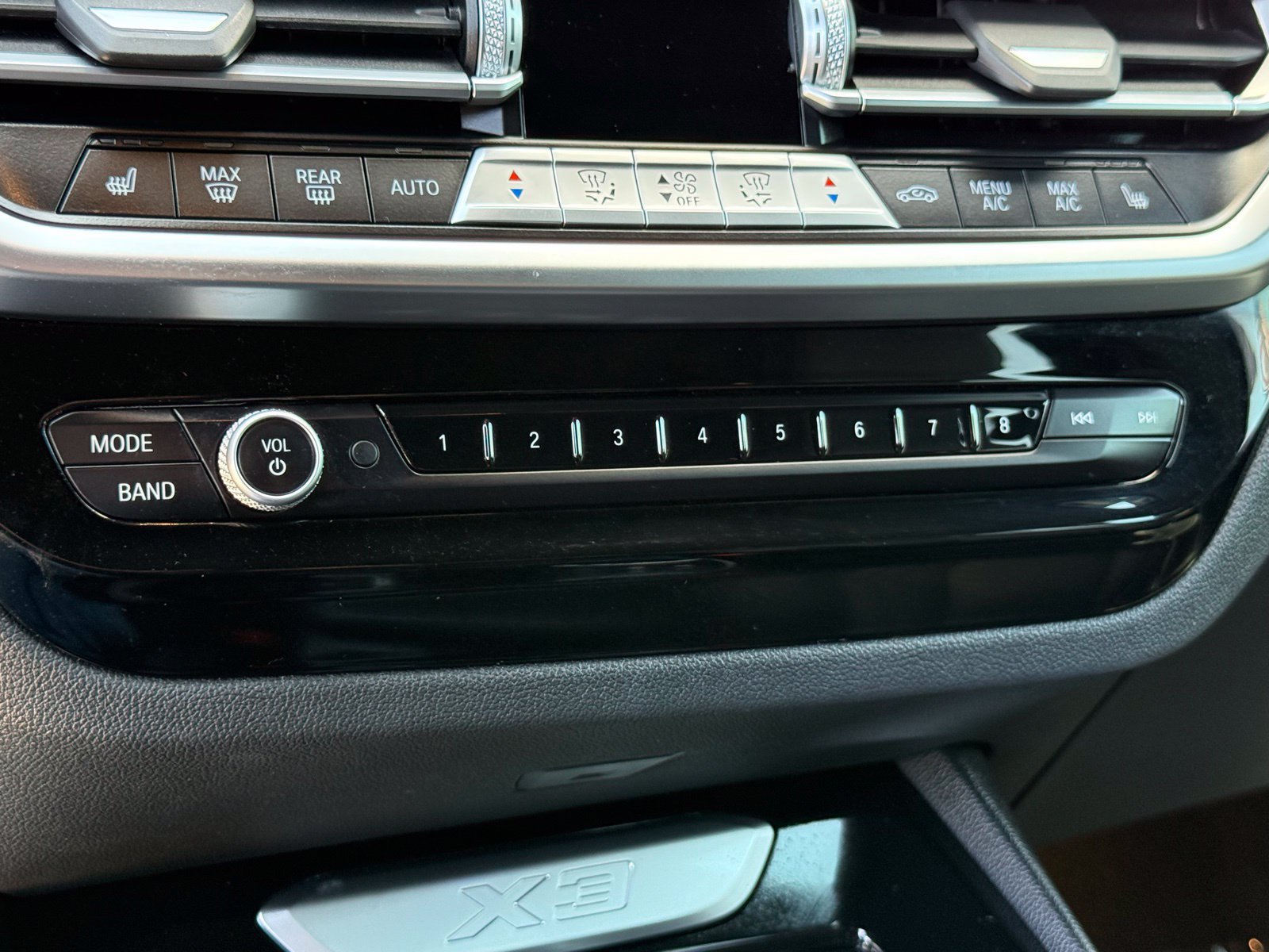 Used 2023 BMW X3 sDrive30i w/ M Sport Package RWD image 40