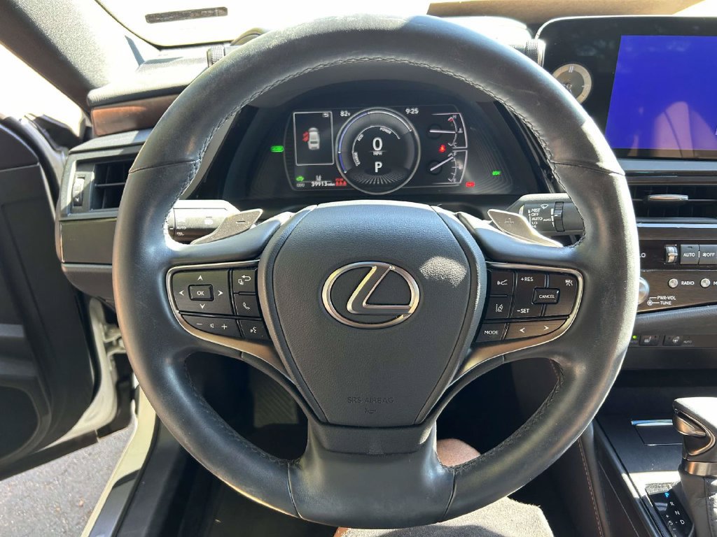 Used 2023 Lexus ES 300h w/ Premium Package FWD image 21