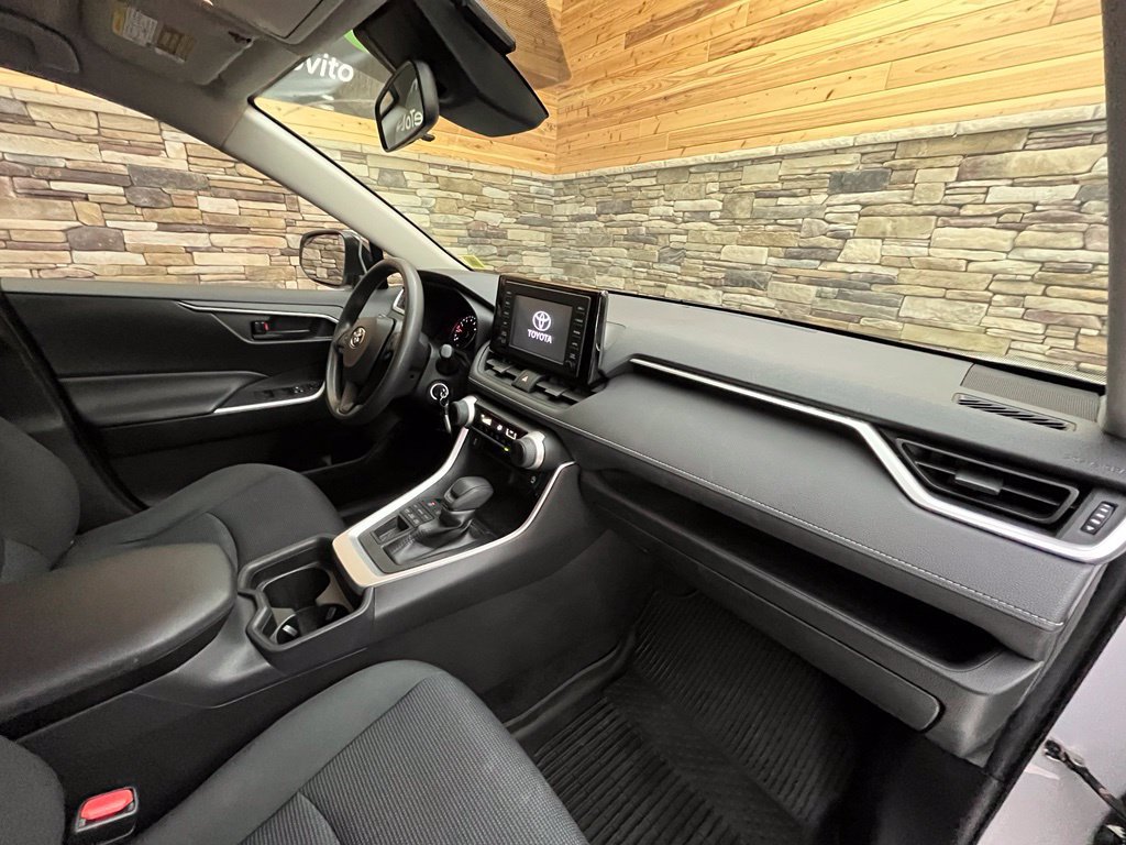 Used 2019 Toyota RAV4 LE w/ All Weather Liner Package AWD/4WD image 28
