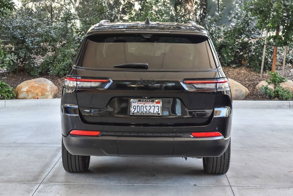 Used 2023 Jeep Grand Cherokee L Limited w/ Luxury Tech Group II RWD image 5