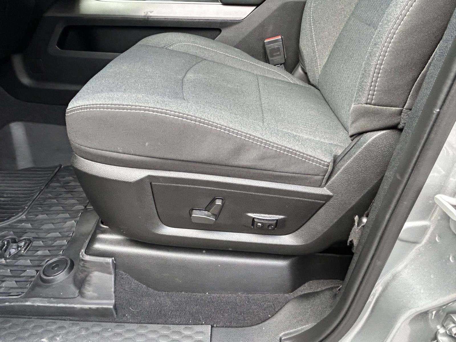 Used 2021 RAM 2500 Big Horn w/ Night Edition image 16