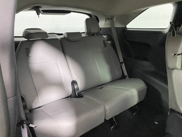 Certified 2025 Toyota Sienna XLE FWD image 11