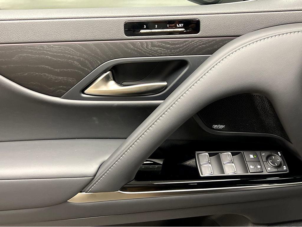 New 2026 Lexus LX 700h Luxury image 38