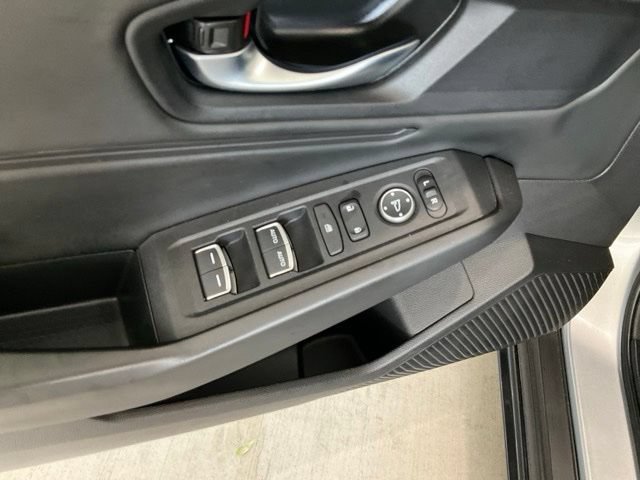 Certified 2025 Honda Accord SE image 5