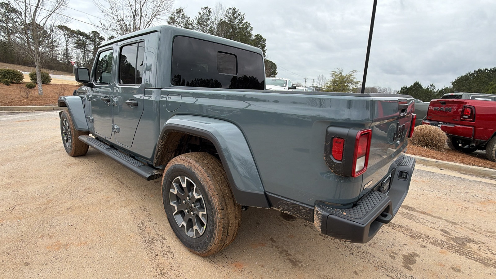 New 2026 Jeep Gladiator Sport AWD/4WD image 10