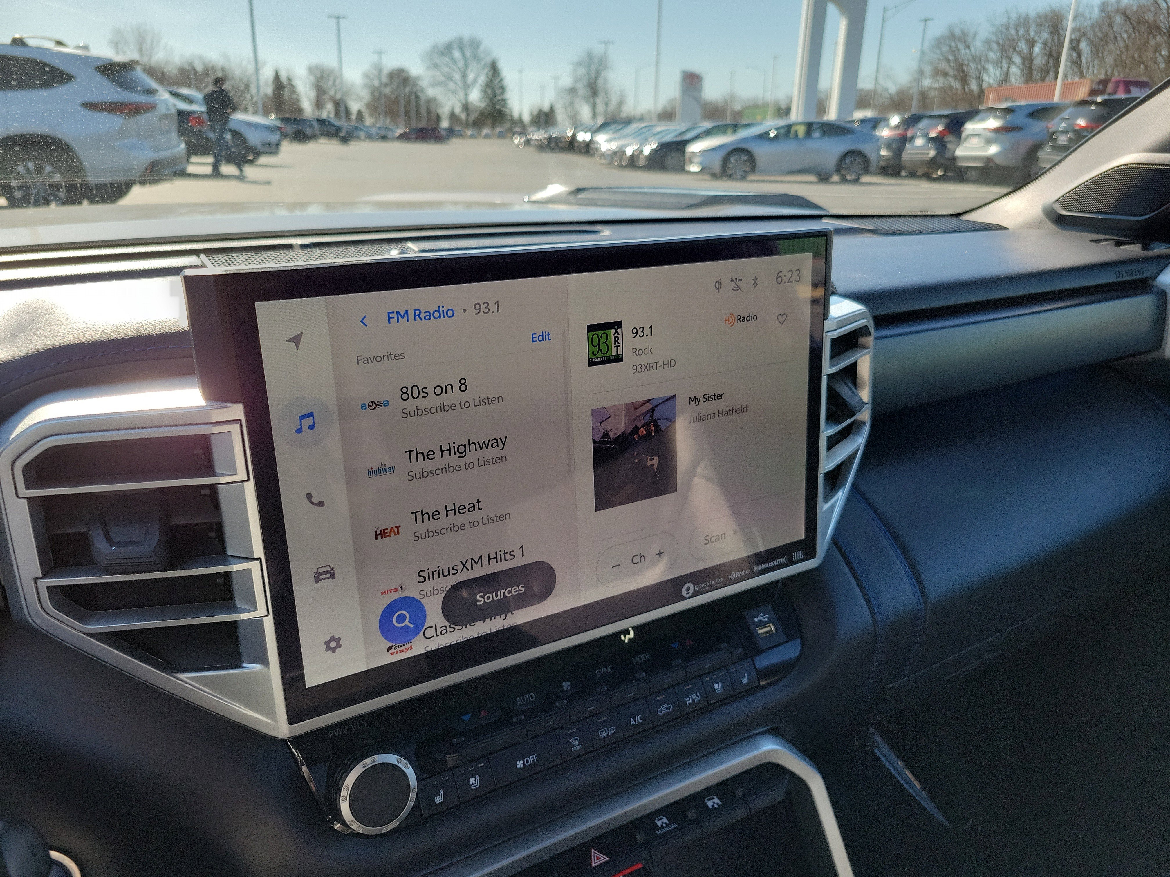 Used 2023 Toyota Tundra Platinum w/ Advanced Package image 31