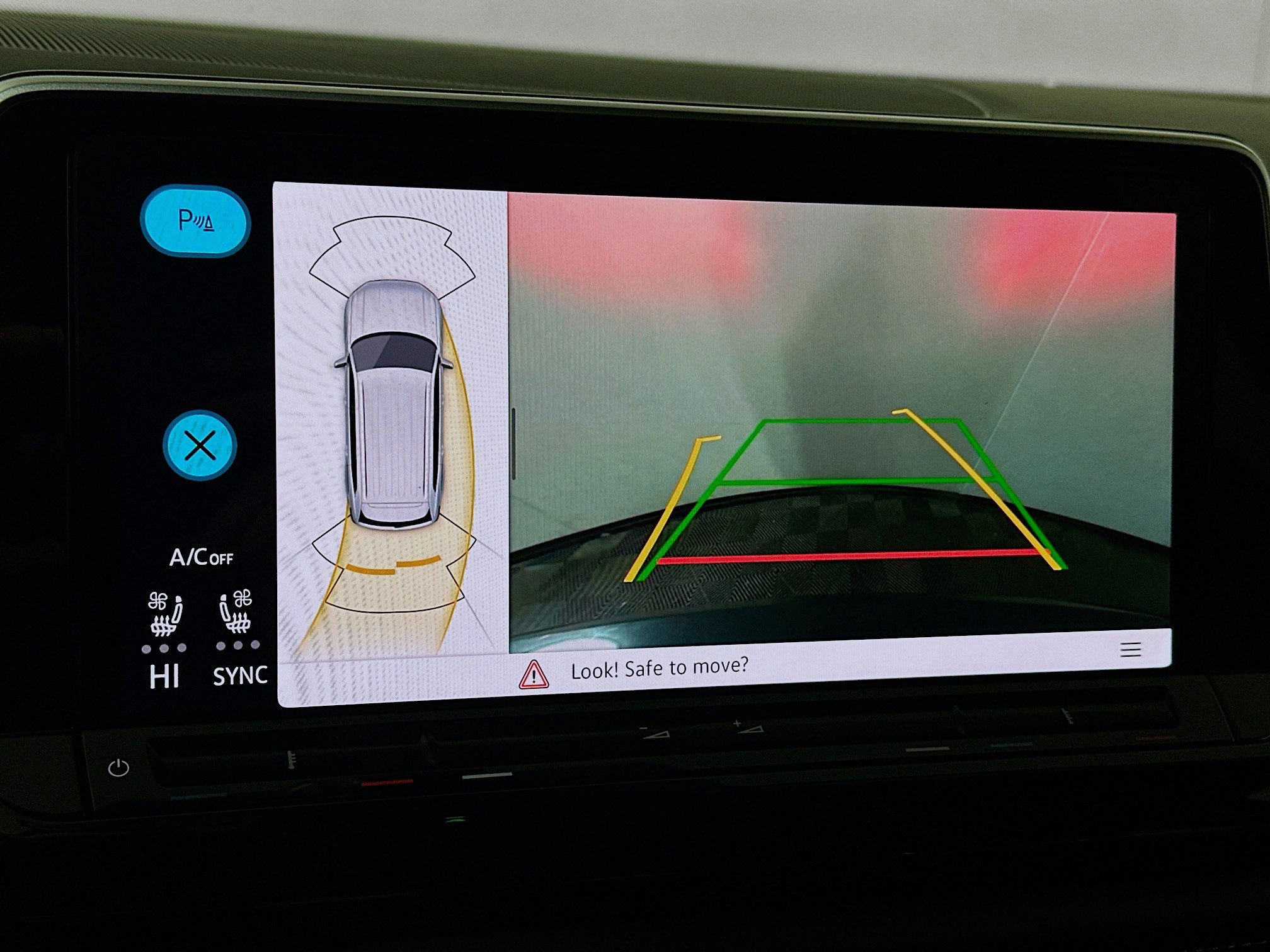Used 2024 Volkswagen Atlas SE image 13