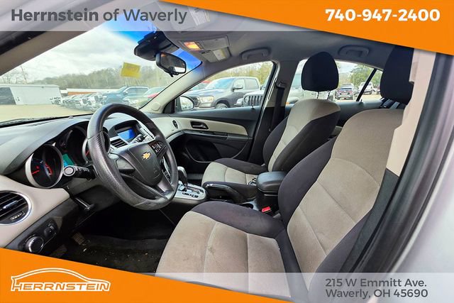 Used 2013 Chevrolet Cruze LS image 23