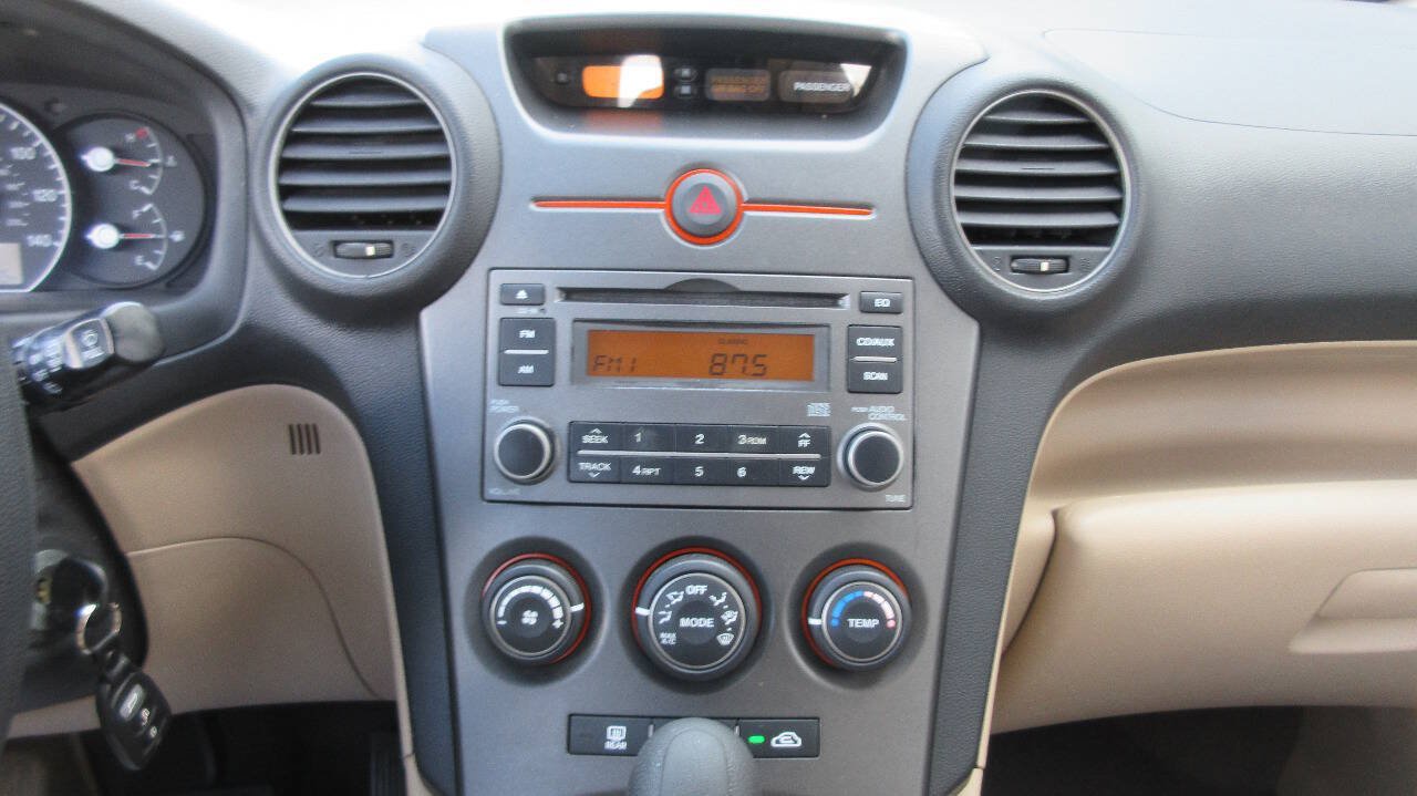 Used 2008 Kia Rondo LX FWD image 31