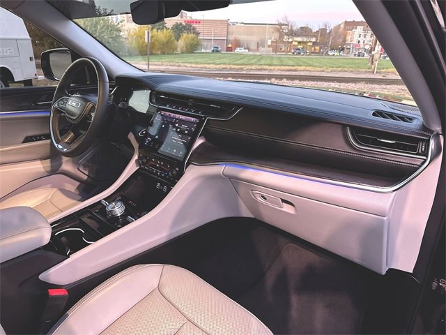 Used 2023 Jeep Grand Cherokee Overland image 30