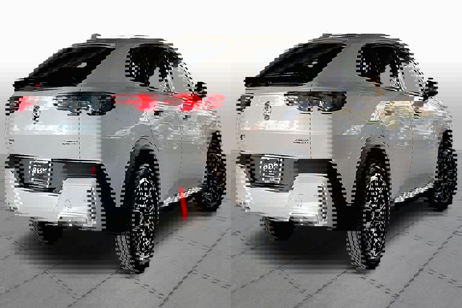 Certified 2025 BMW X2 xDrive28i image 13