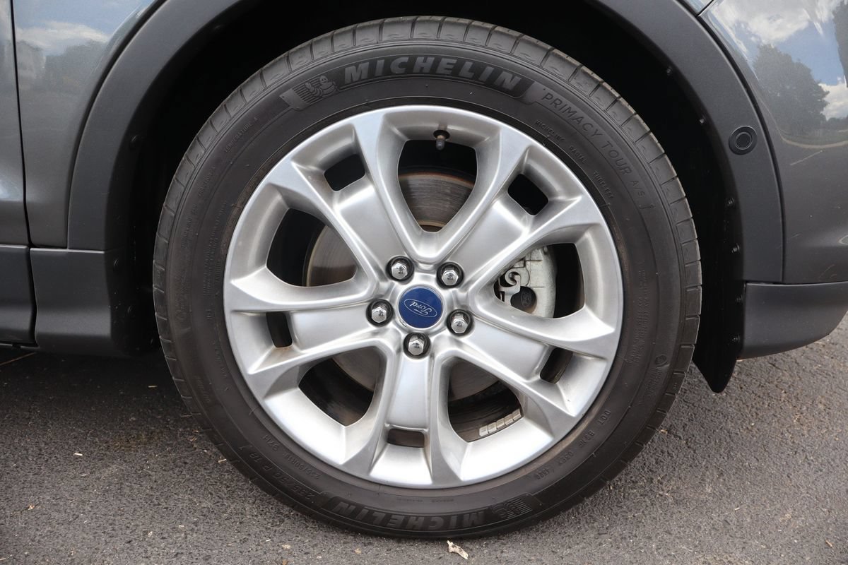 Used 2015 Ford Escape Titanium w/ Equipment Group 301A AWD/4WD image 45