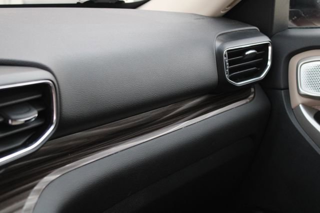 Used 2023 Ford Explorer Limited w/ Limited Technology Package image 19
