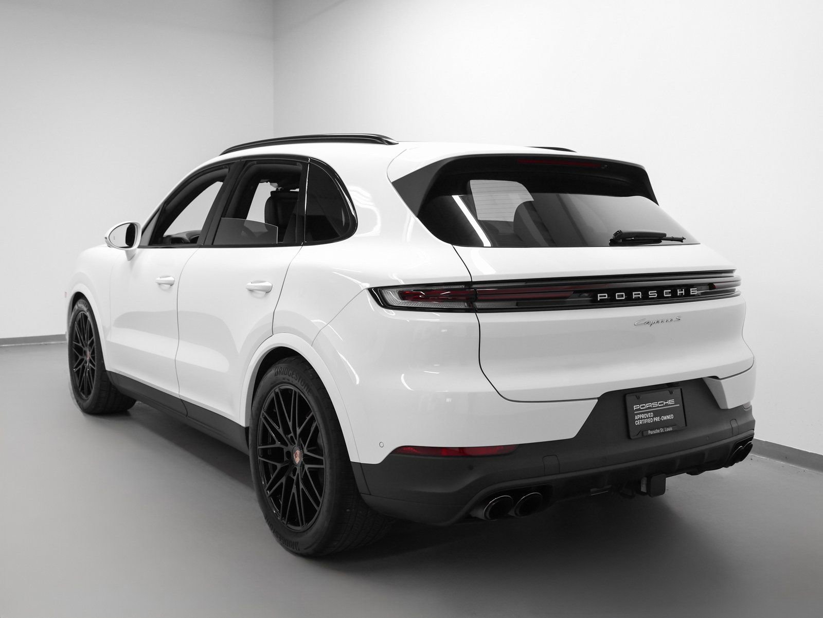 Certified 2026 Porsche Cayenne S image 3