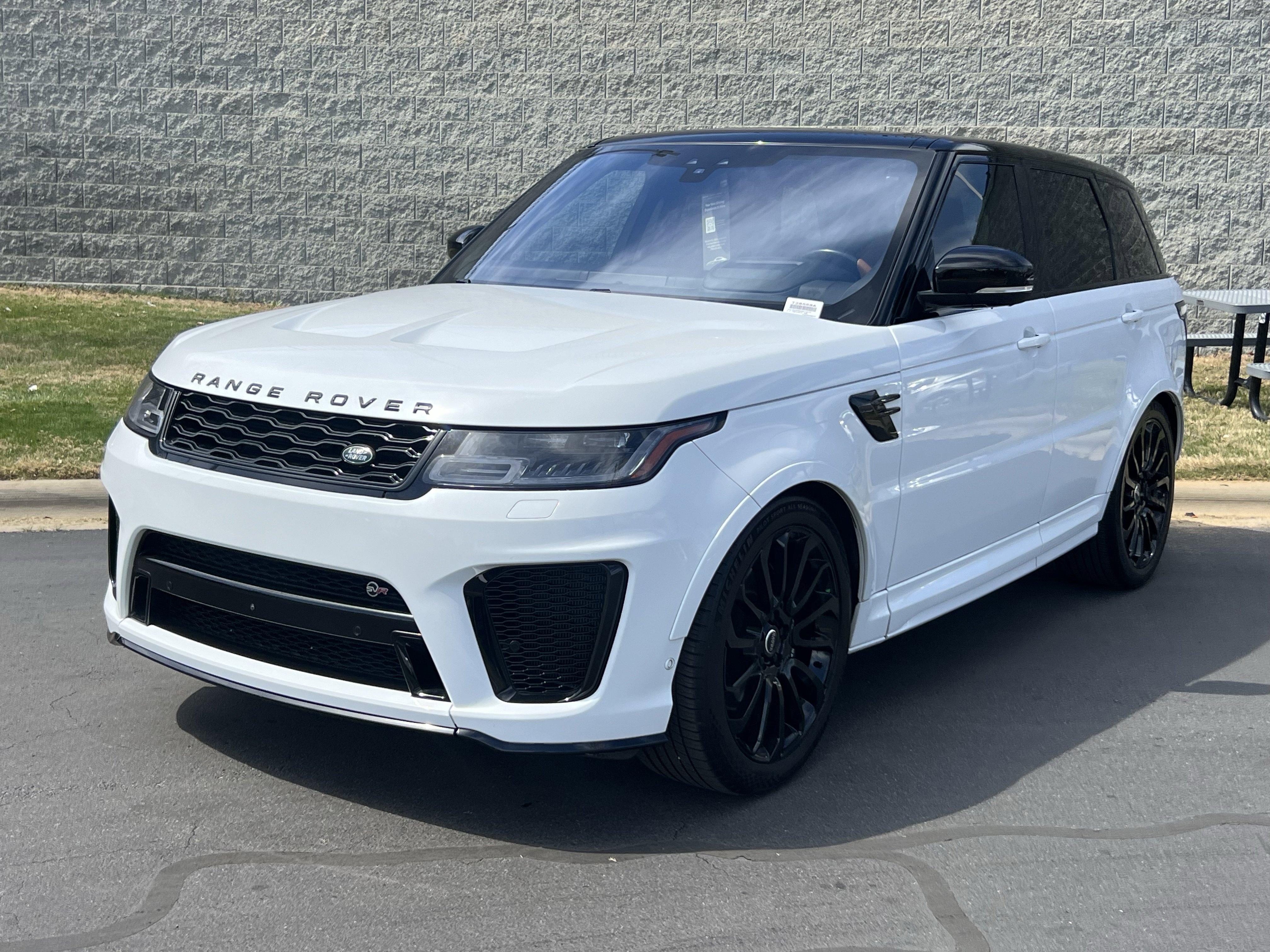 Certified 2022 Land Rover Range Rover Sport SVR image 1