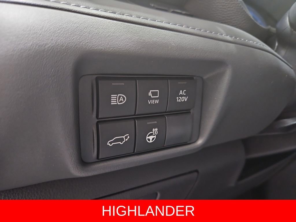 New 2026 Toyota Highlander Platinum image 14