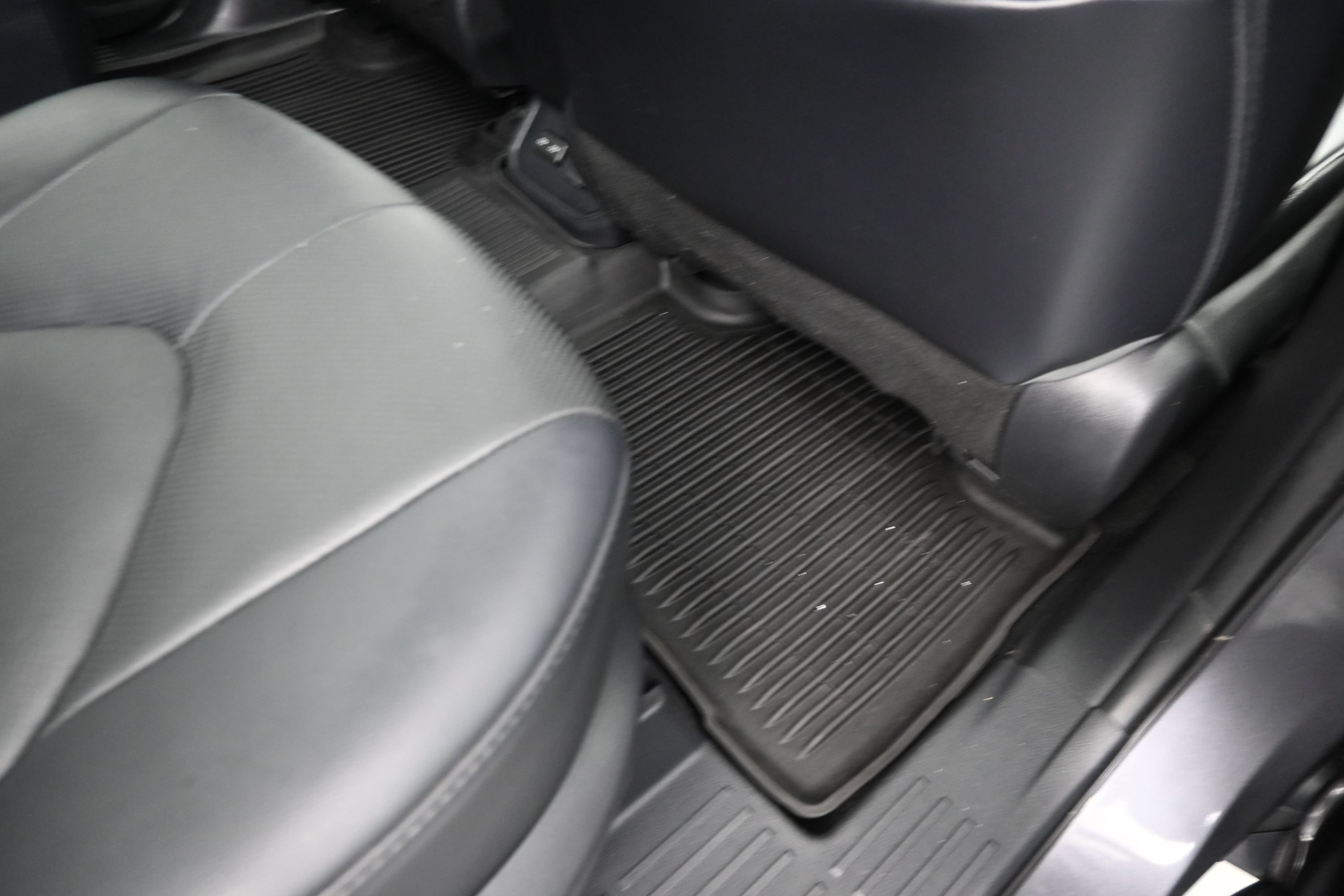 Used 2022 Toyota Highlander Platinum AWD/4WD image 18