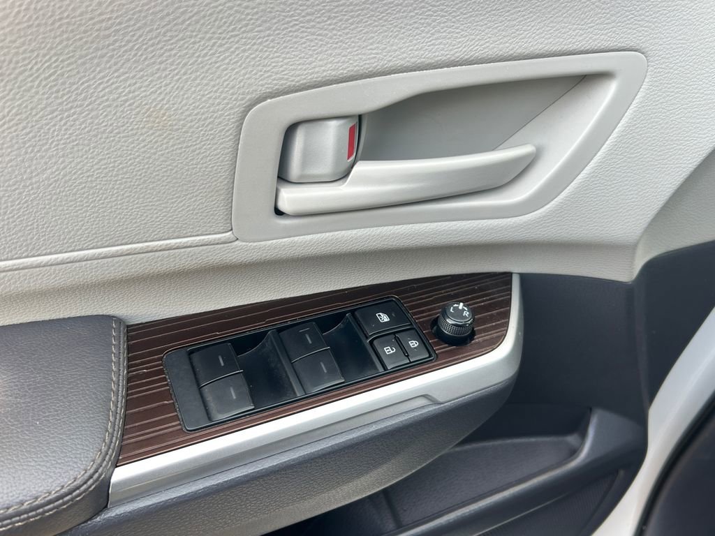 Used 2024 Toyota Sienna LE image 26