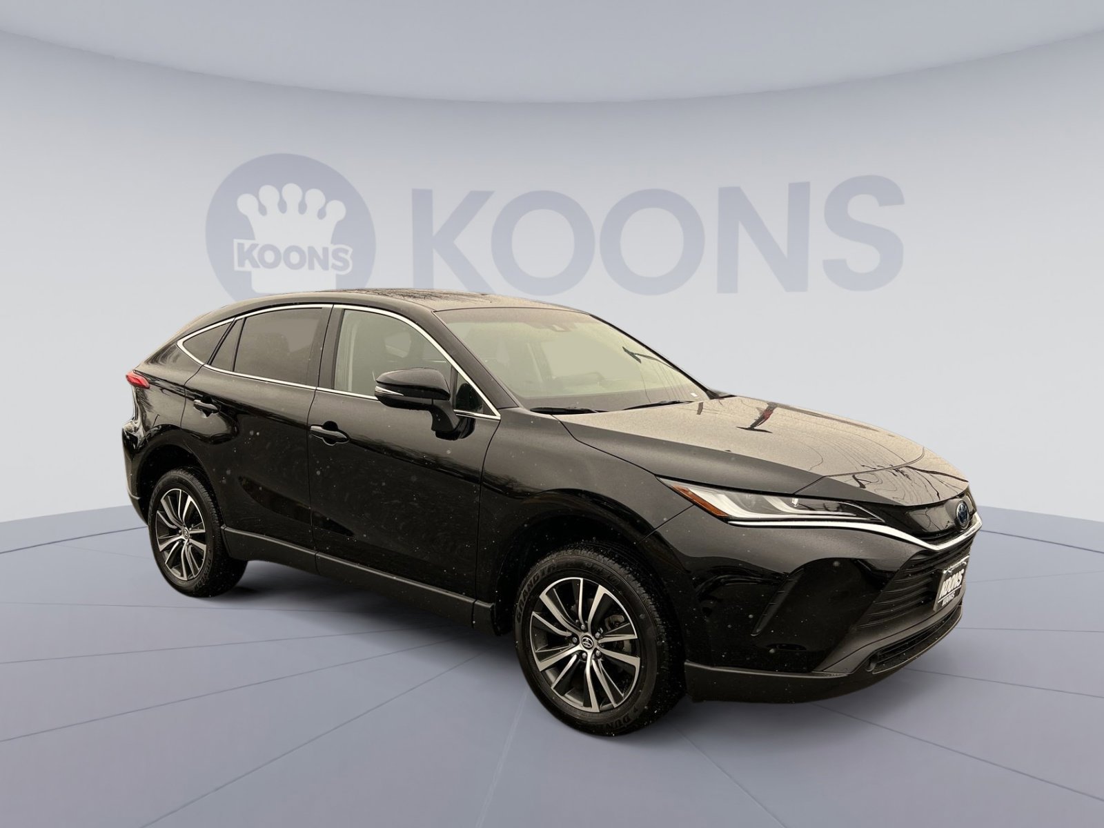 Used 2023 Toyota Venza LE image 10