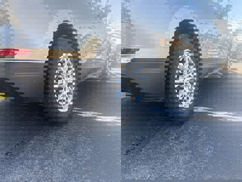 Used 2018 Chevrolet Equinox LT image 5