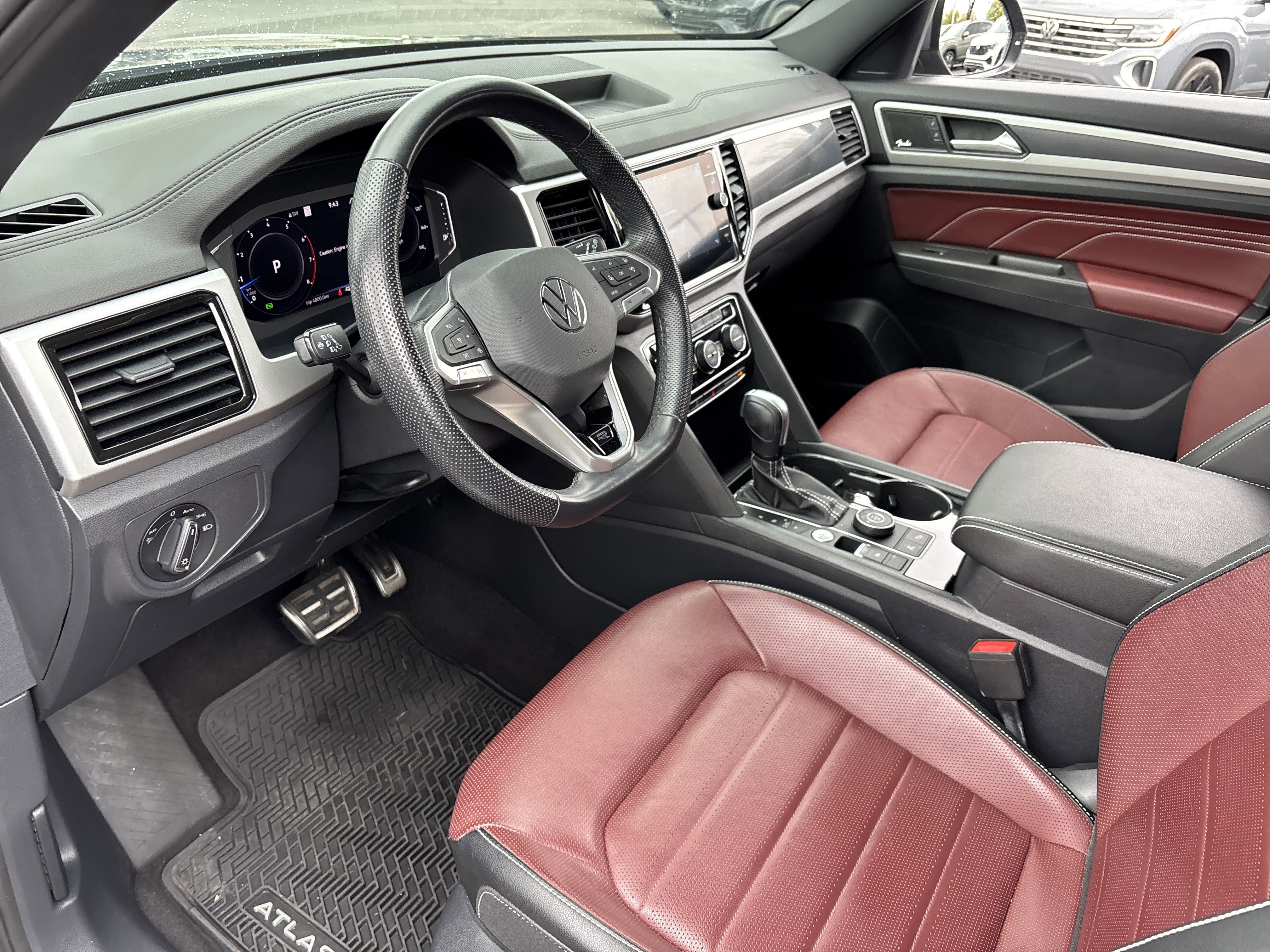 Used 2023 Volkswagen Atlas Cross Sport SEL Premium R-Line image 17