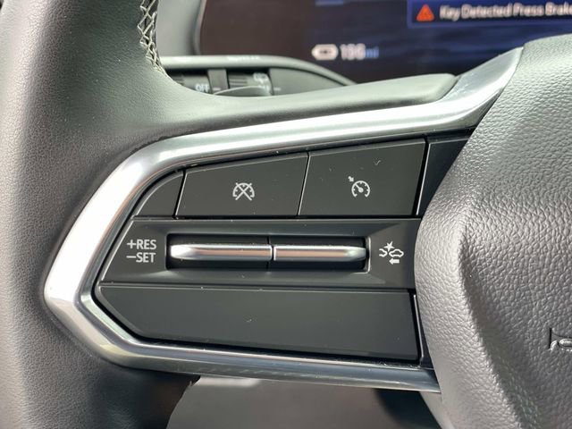 Used 2025 Chevrolet Equinox EV LT w/ Convenience Package image 9