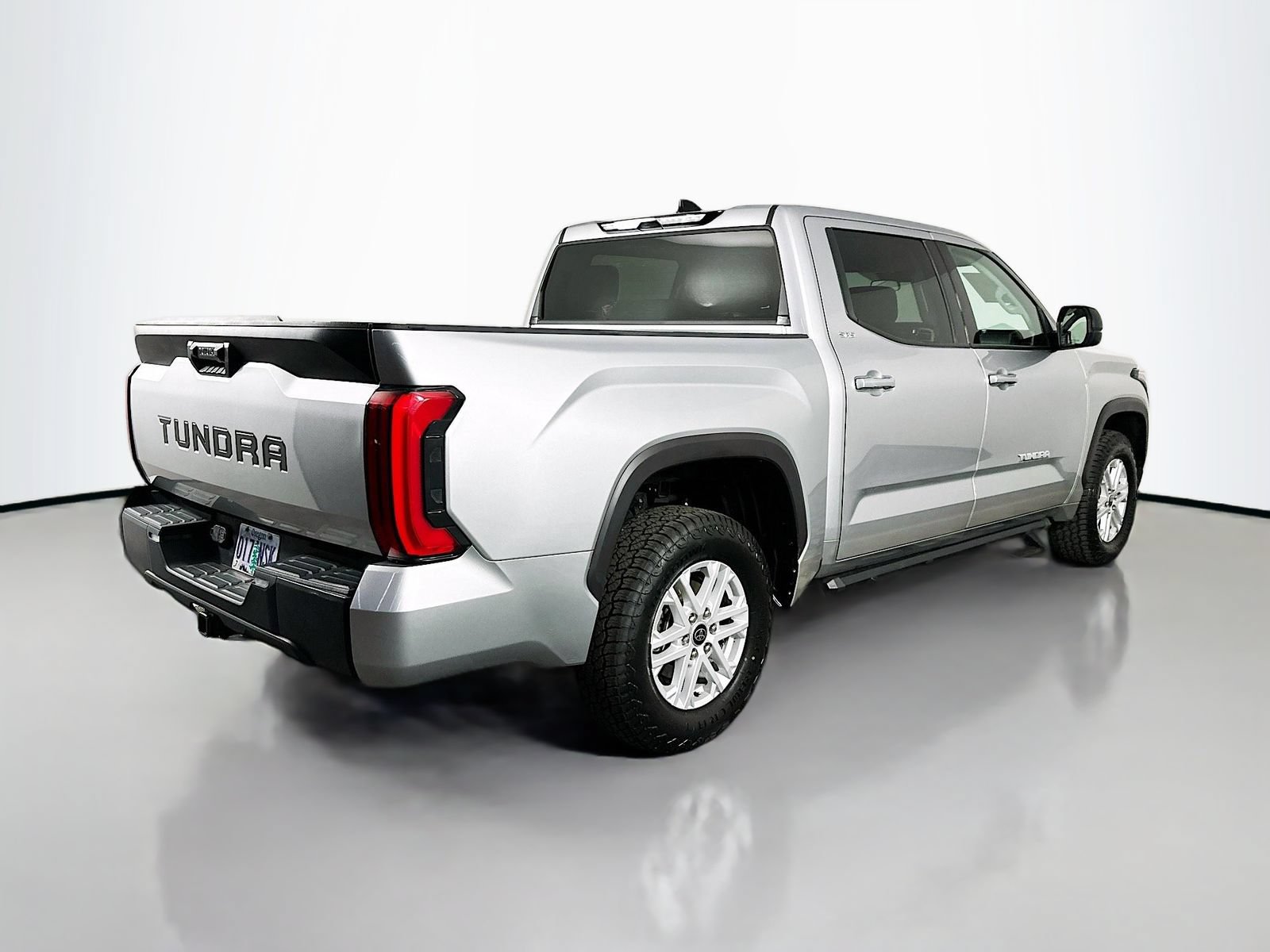 Used 2023 Toyota Tundra SR5 w/ SR5 Premium Package RWD image 7