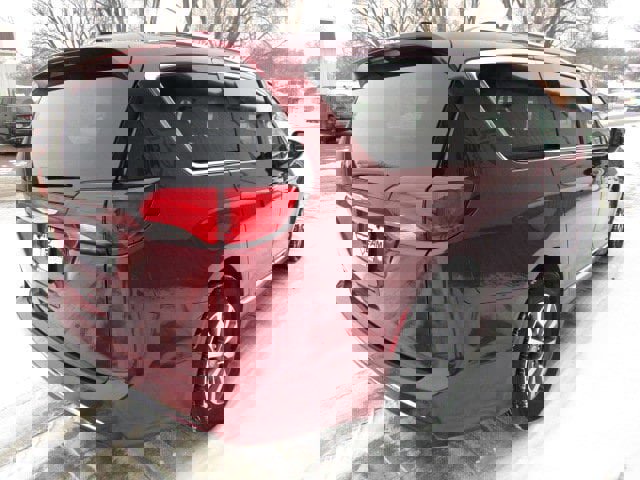 Used 2020 Chrysler Pacifica Touring-L Plus image 7