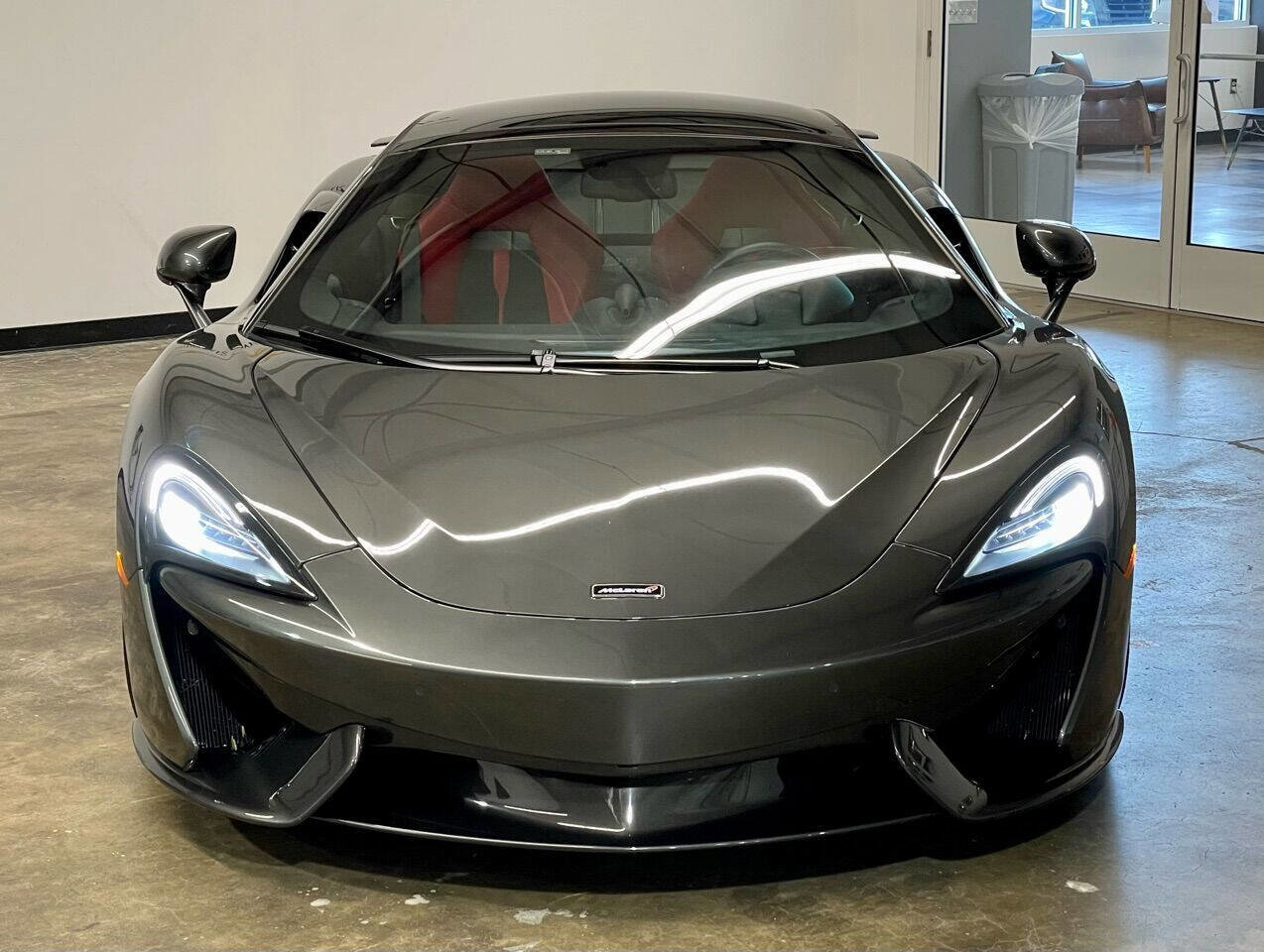 Used 2017 McLaren 570S image 25